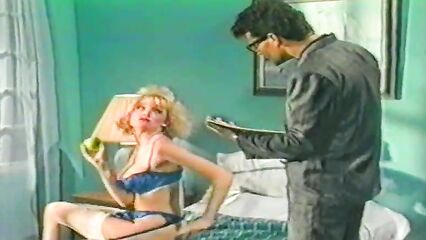 Расколотая вдребезги | Shattered (1991) порно фильм с русским переводом