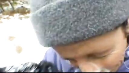 Зимний минет на улице