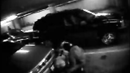 Порно видео с камеры наблюдения в подземном гараже