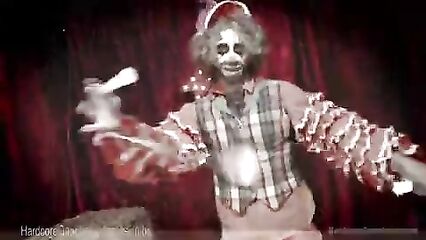 Цирковую шлюху отодрали во все дыры