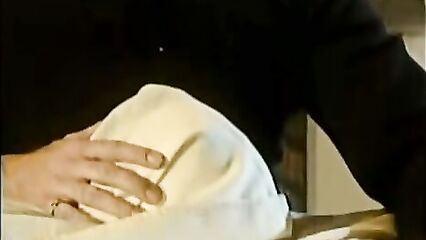 2 монашки балуются фистингом и не брезгуют мужиком