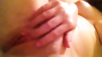 Любительское порно: Оля мастурбирует