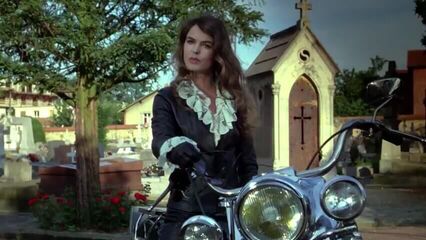 Прекрасная пленница | La belle captive (1982) эротический фильм