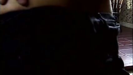 Раком вставил девушке в тугую попку