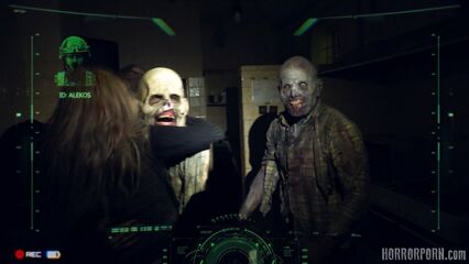 Порно ужасы: Жаждущие секса зомби атакуют нашу планету