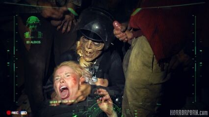 Порно ужасы: Жаждущие секса зомби атакуют нашу планету