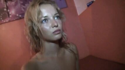 Русская болельщица Наталья Андреева Немчинова с Пистолетовым