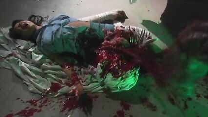 Оборотень в женской тюрьме - порно фильм ужасы с русским переводом