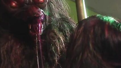 Оборотень в женской тюрьме - порно фильм ужасы с русским переводом