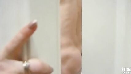 Жирная сисястая старушка взяла в обороты молодого