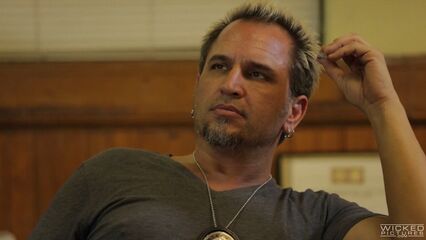 Холли… Будь готова | Holly… Would (порнофильм с русским переводом)