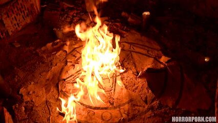 Демон разума | The demon of the mind (порно ужасы)