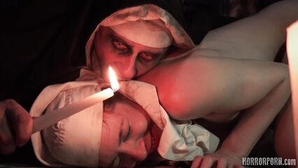 Порно ужасы: Проклятая монахиня в заброшенном монастыре