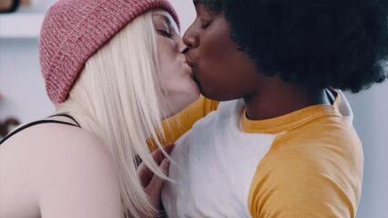 Становление Elsa Jean — лесбо фильм с русским переводом