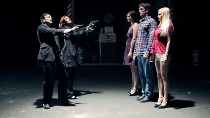 Секс-файлы 2: мрачная XXX-пародия с русским переводом